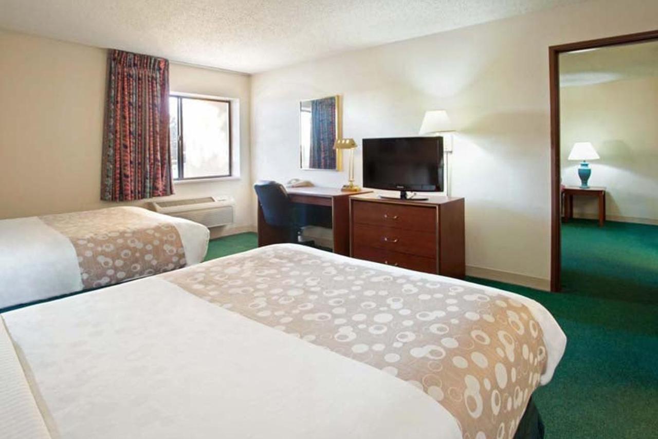 Norwood Inn & Suites Indianapolis East Post Drive Extérieur photo