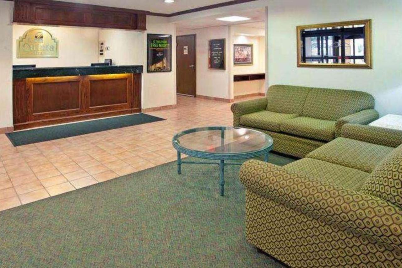 Norwood Inn & Suites Indianapolis East Post Drive Extérieur photo