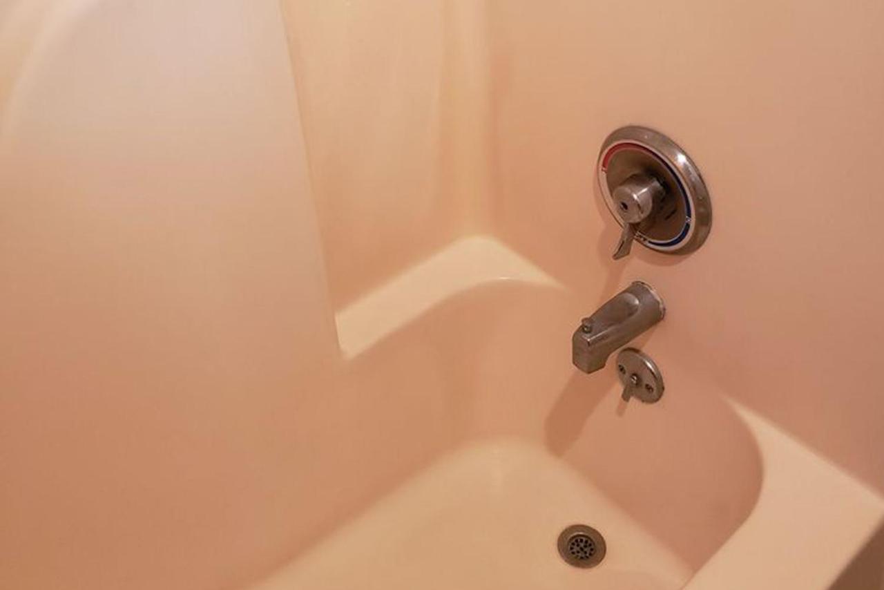 Norwood Inn & Suites Indianapolis East Post Drive Extérieur photo