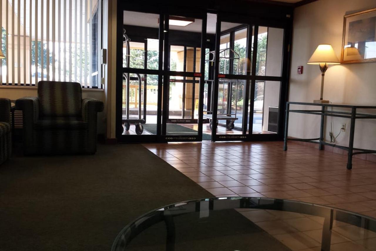 Norwood Inn & Suites Indianapolis East Post Drive Extérieur photo