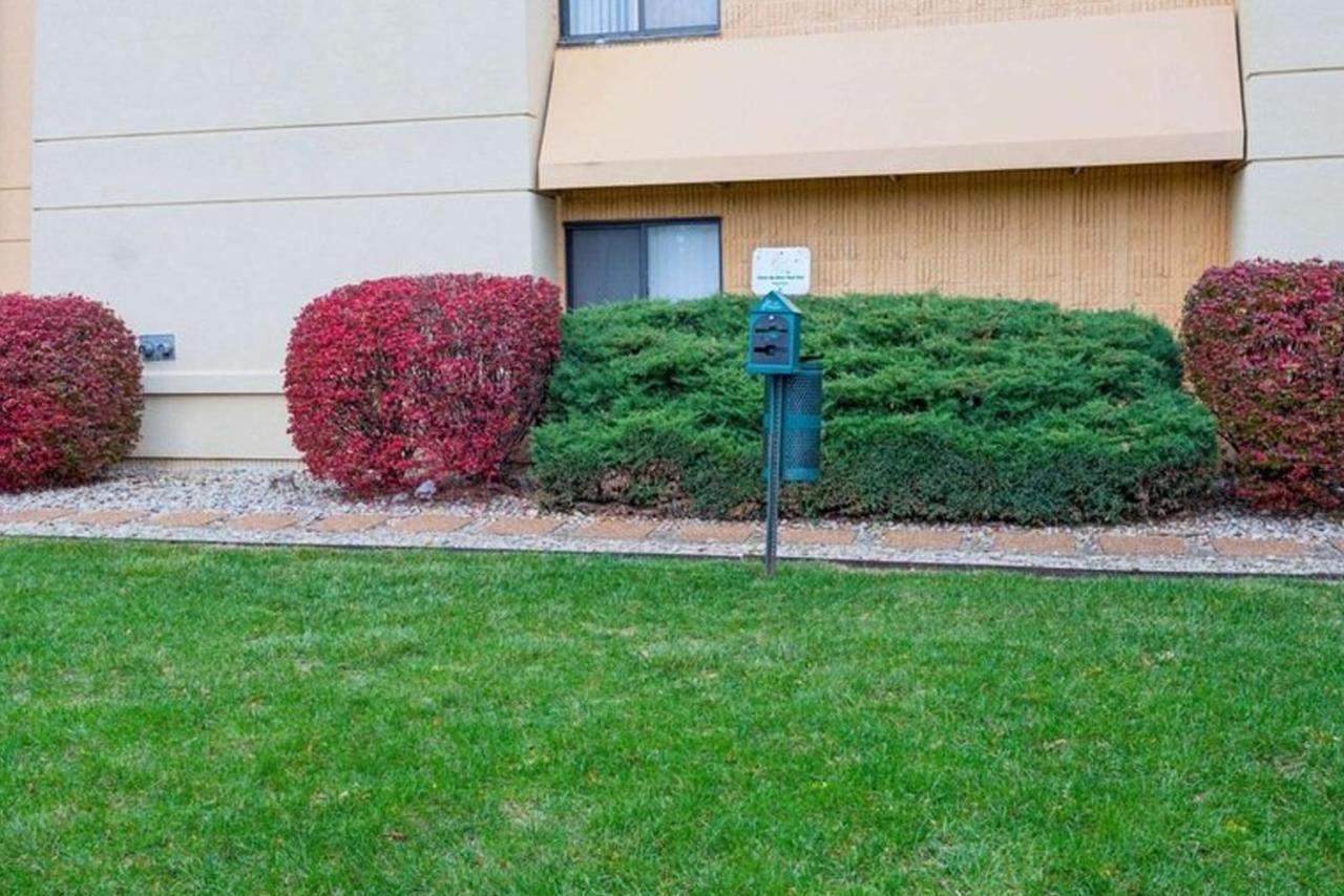 Norwood Inn & Suites Indianapolis East Post Drive Extérieur photo