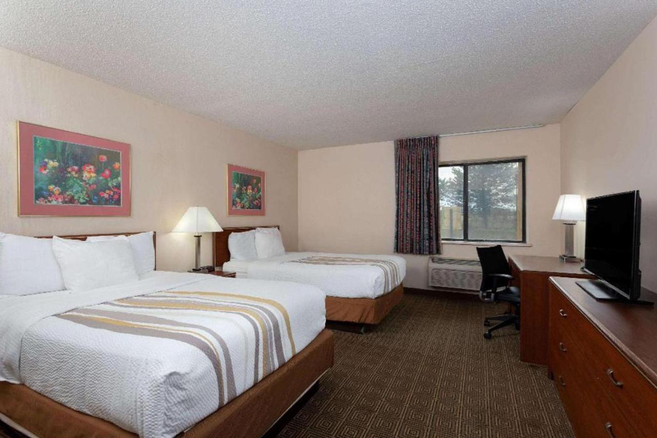 Norwood Inn & Suites Indianapolis East Post Drive Extérieur photo